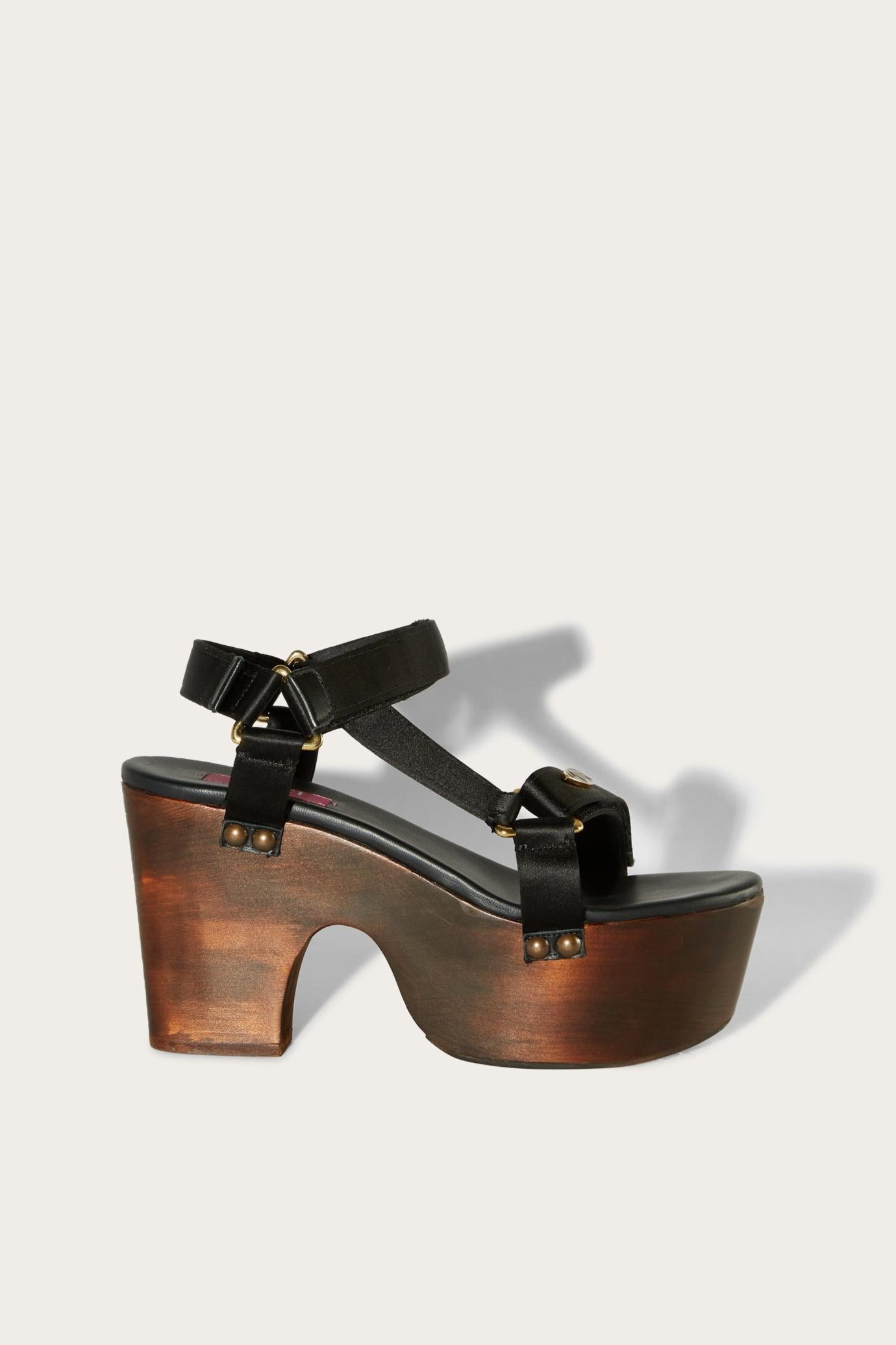 PUCCI Shoes | Women Crush Sandals