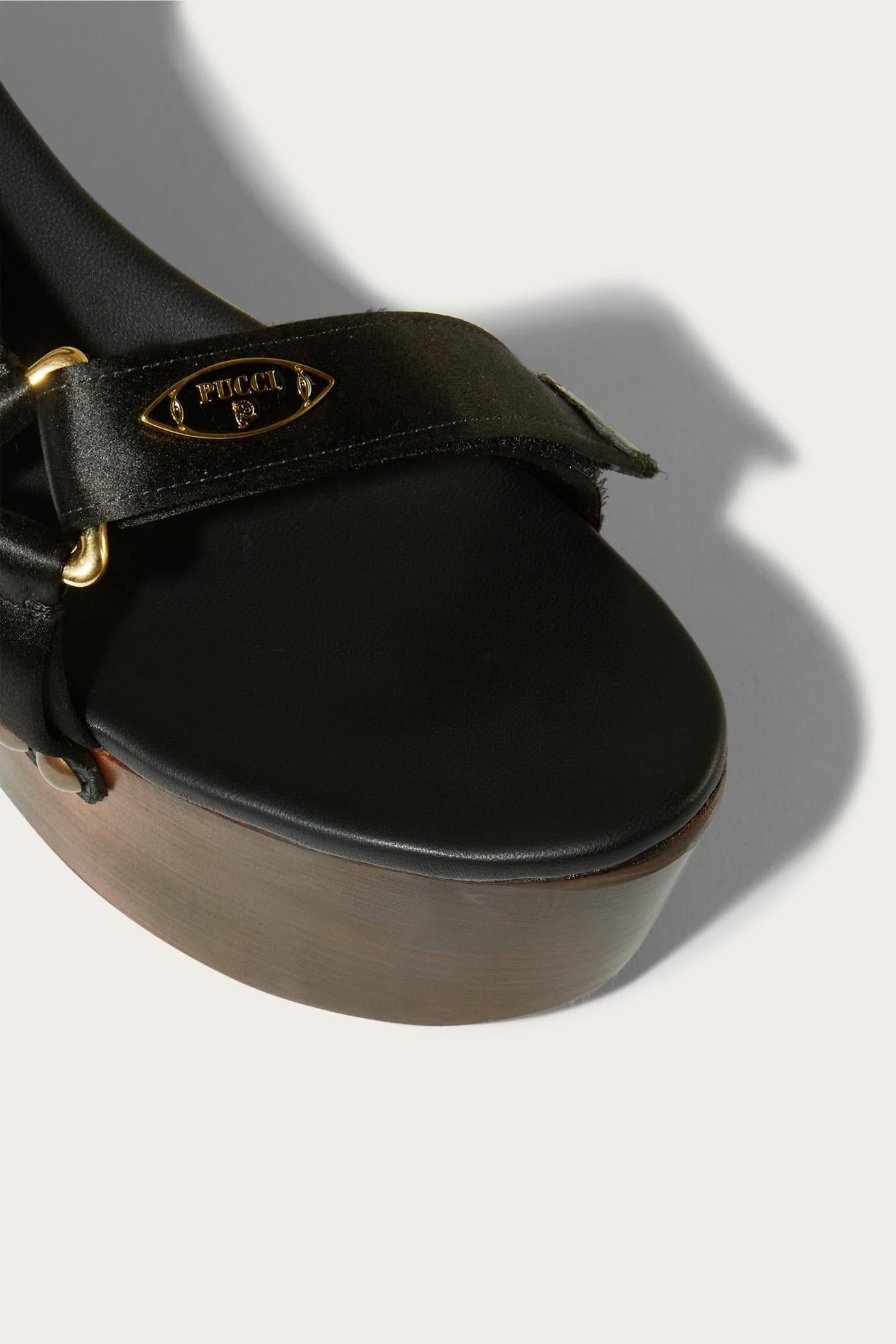 PUCCI Shoes | Women Crush Sandals